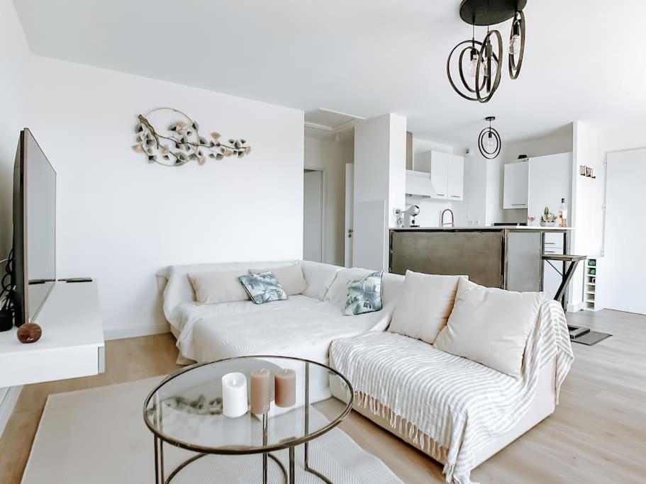 Apartment Type Industriel Dans Cadre Provencal