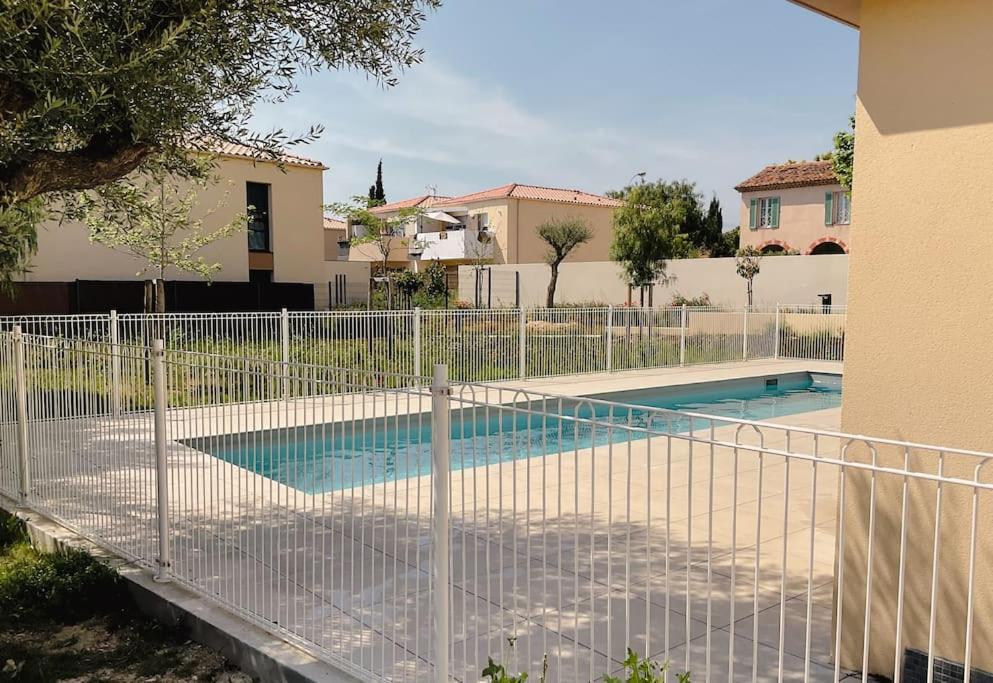 Type Industriel Dans Cadre Provencal Appartement Sanary-sur-Mer